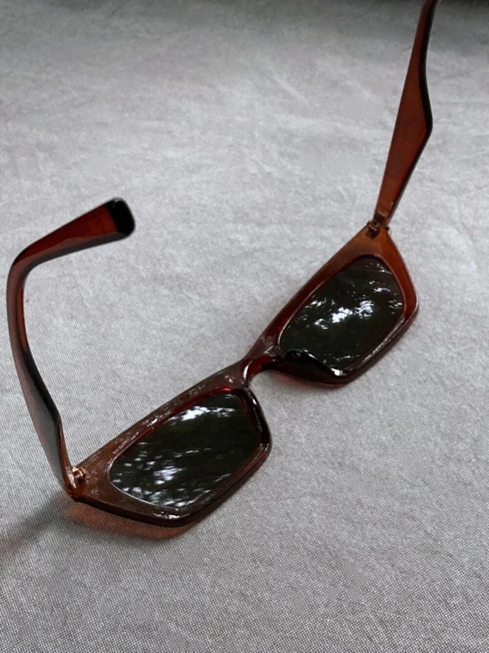 Simply Vera, Vera Wang, FATIMA amber Sunglasses, Weekender Travel Shades, NWOT